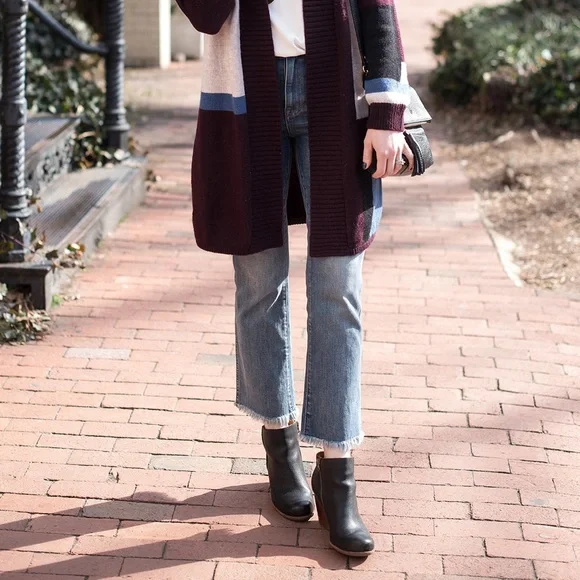 Madewell 10” High Riser Demi Boot Frayed Hem Jeans - Picture 2 of 16